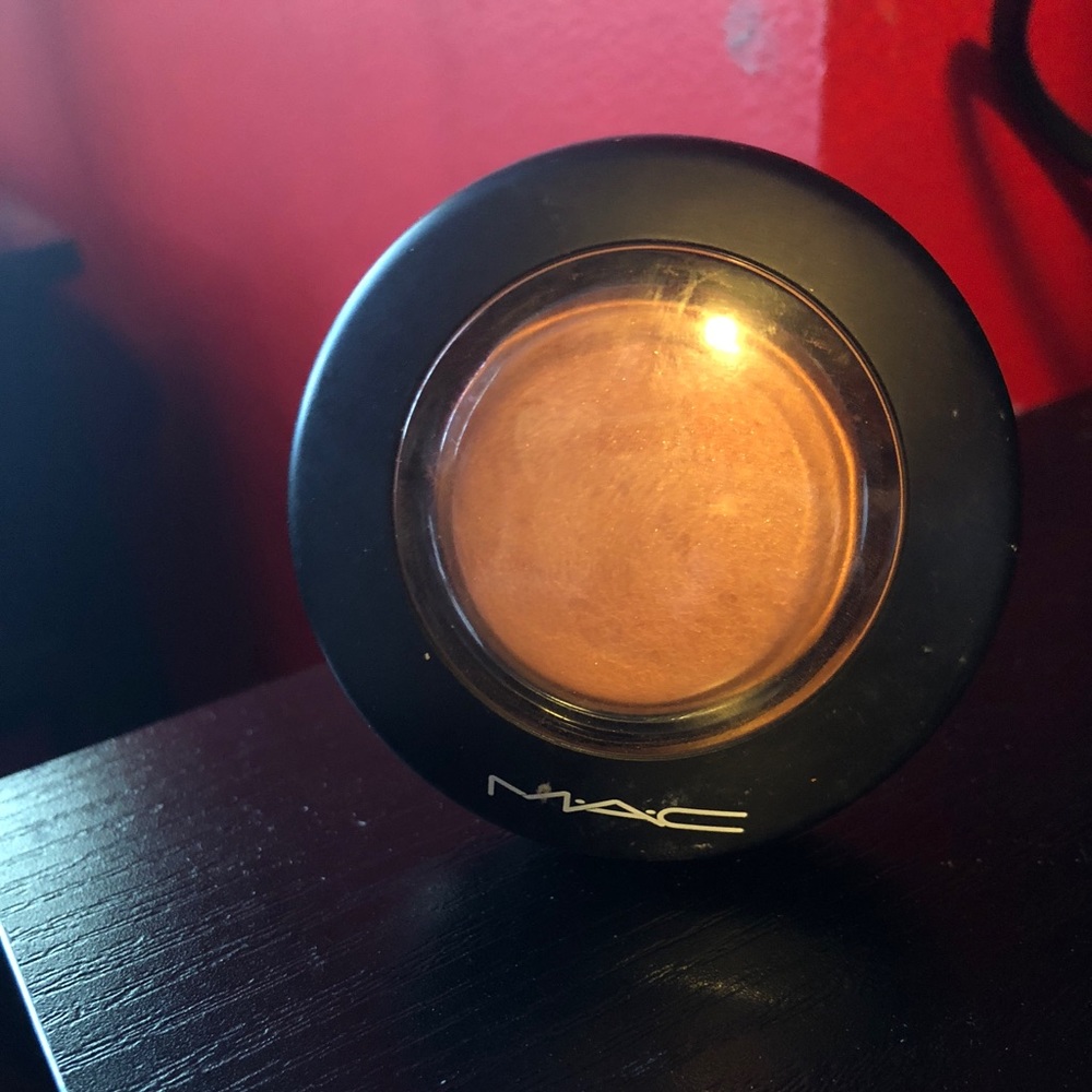 Mac Mineralized Blush in “warm soul”